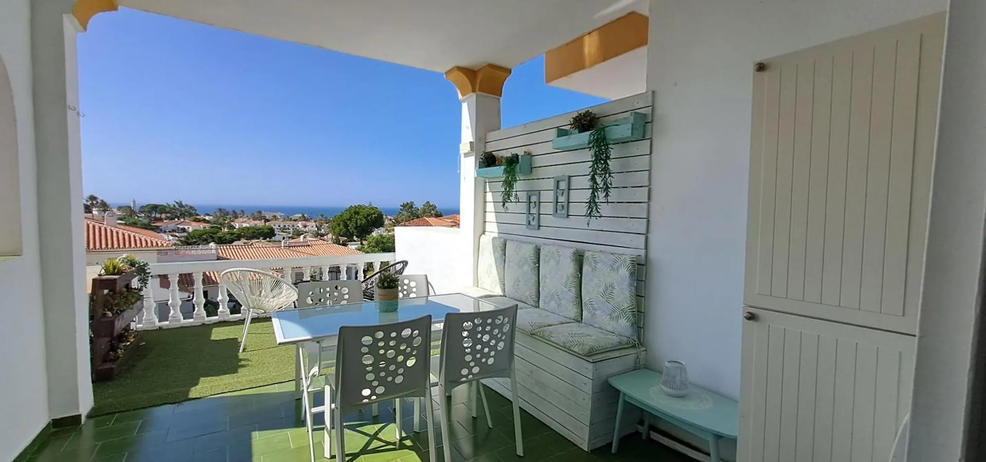 El Arco Apartment El Faro Spain